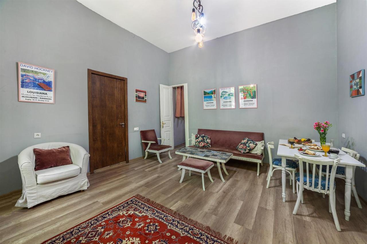 Hostel Indie Mindie Tbilisi Eksteriør billede